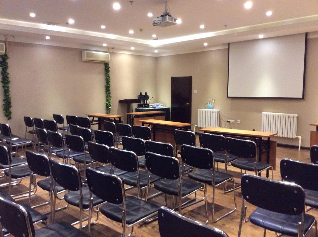 Харбин: Harbin Outai Business Hotel