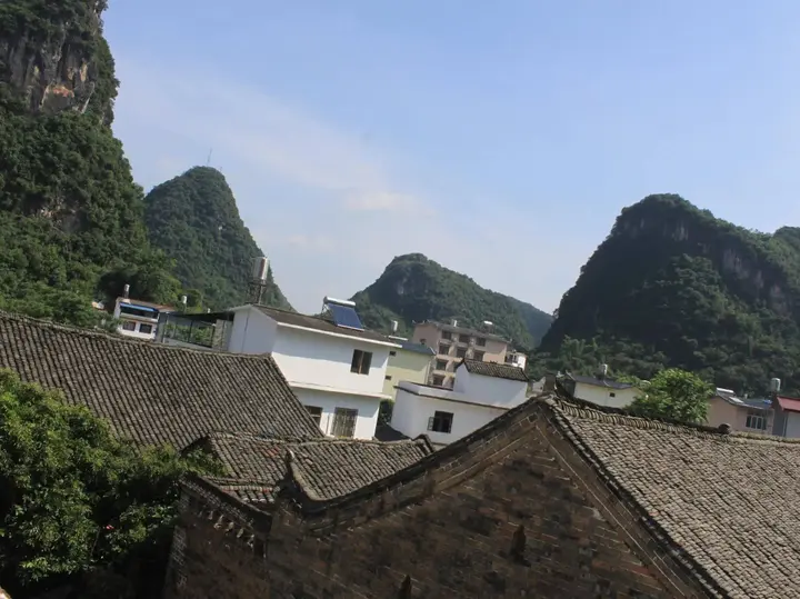 Яншо: Yangshuo Loong Old House