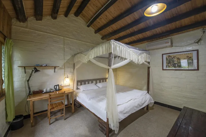 Яншо: Yangshuo Loong Old House