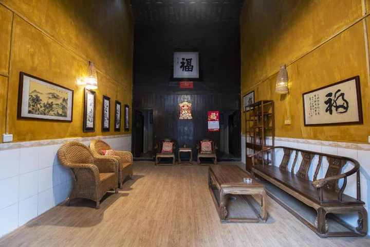 Яншо: Yangshuo Loong Old House