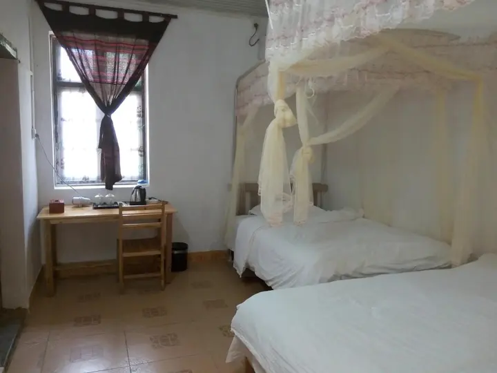 Яншо: Yangshuo Loong Old House