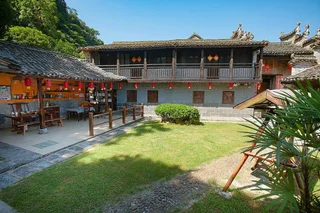 Яншо: Yangshuo Loong Old House