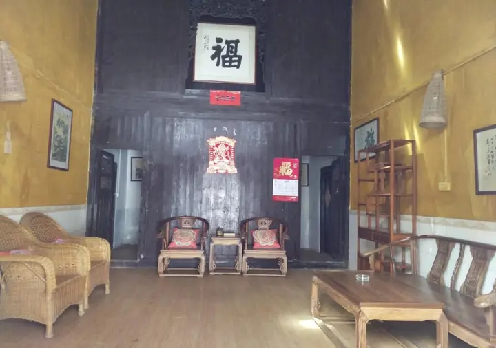 Яншо: Yangshuo Loong Old House