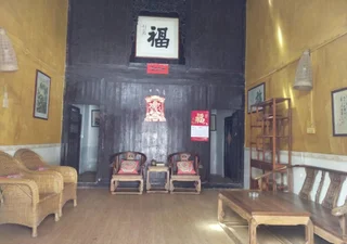 Яншо: Yangshuo Loong Old House