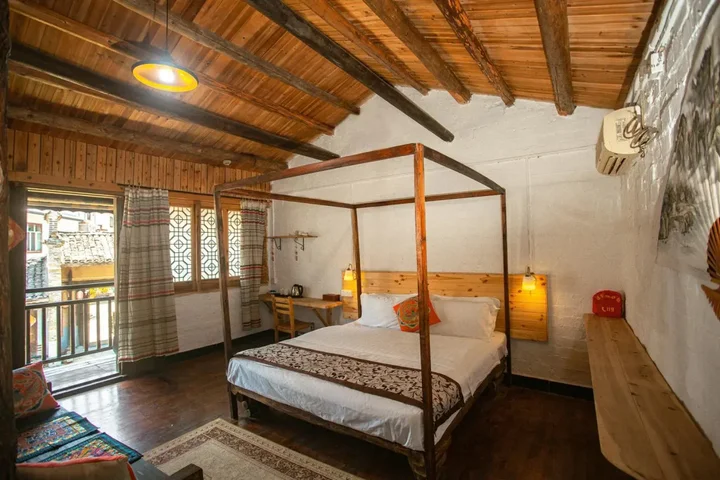Яншо: Yangshuo Loong Old House