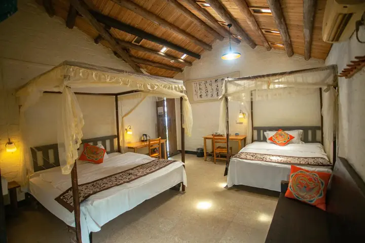 Яншо: Yangshuo Loong Old House