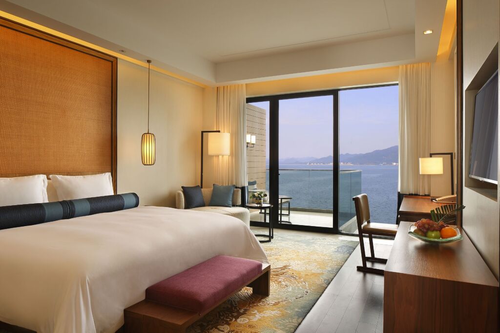 Хуаншань: Crowne Plaza Huangshan Taiping Lake