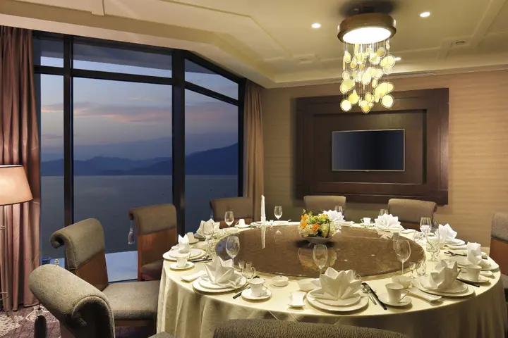Хуаншань: Crowne Plaza Huangshan Taiping Lake