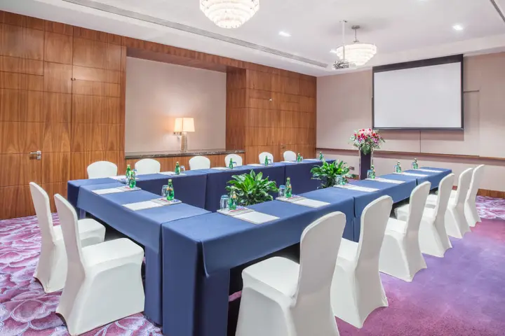 Хуаншань: Crowne Plaza Huangshan Taiping Lake