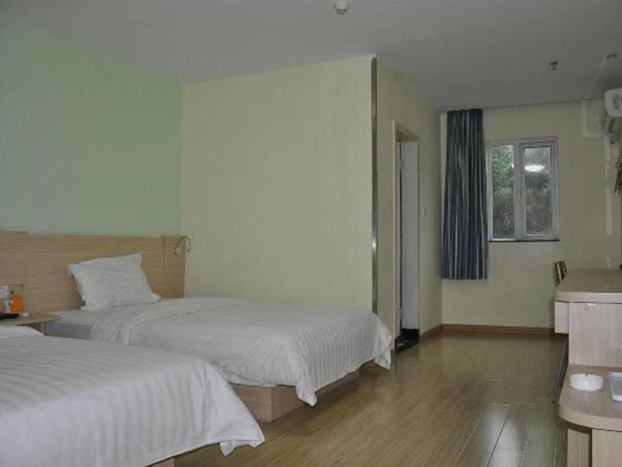 Чжухай: 7Days Inn Zhuhai Gongbei Wal Mart Branch