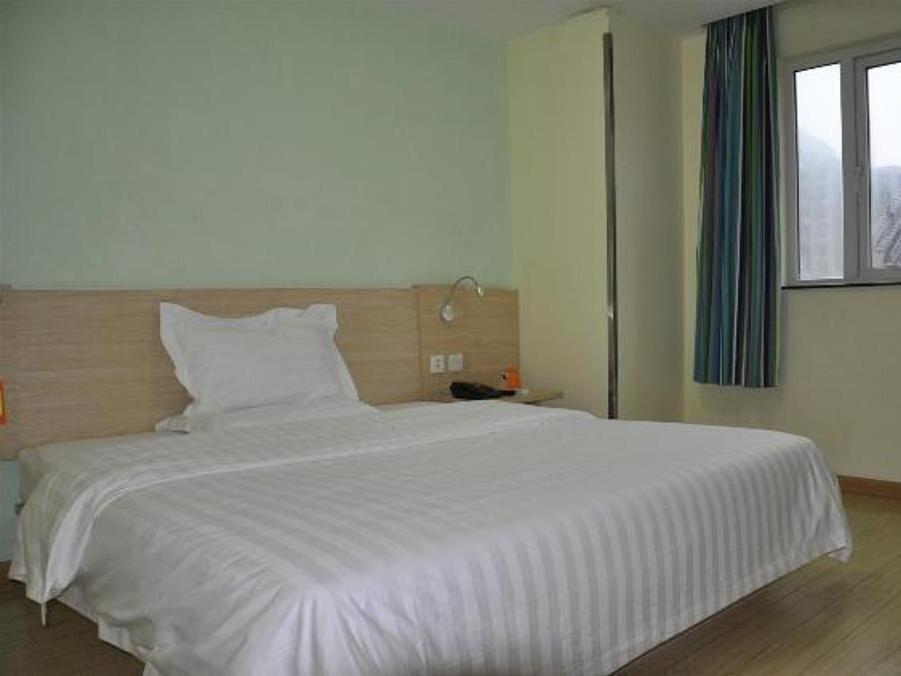 Чжухай: 7Days Inn Zhuhai Gongbei Wal Mart Branch