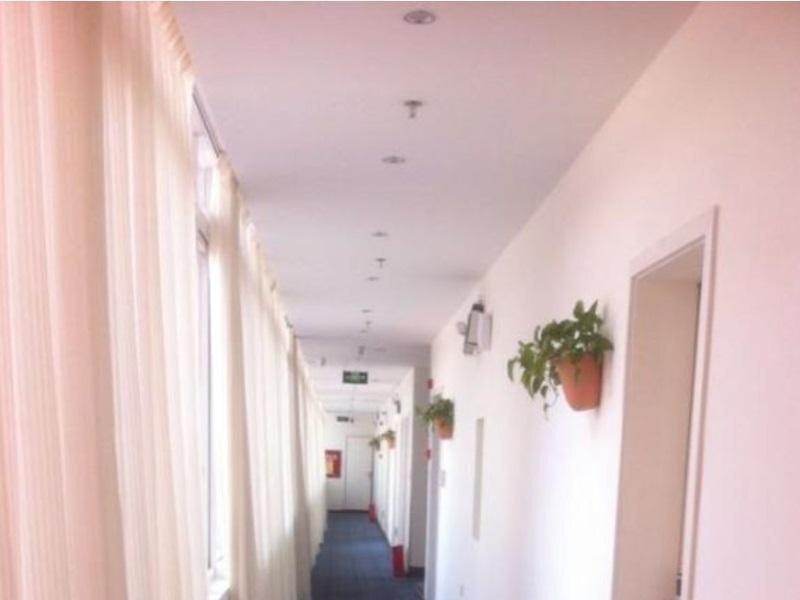 Чэнду: 7Days Inn North Railway Station Wanda Square