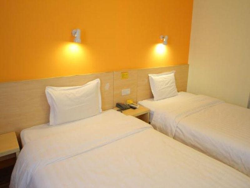 Шанхай: 7 Days Inn Shanghai Xujiahui Sixth Peoples Hospital Branch