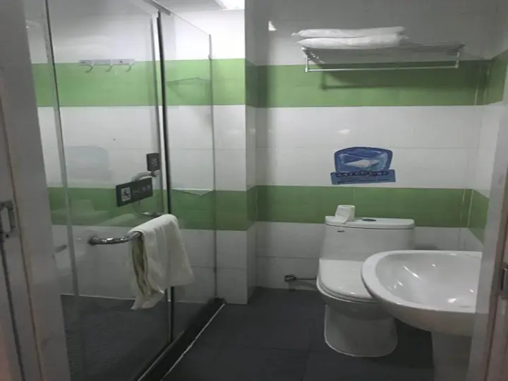 Циндао: 7 Days Inn Qingdao Zhongshan Road