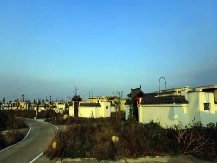 Баоцзи: Scenery Retreats Taibai Mountain Hot Spring Villa Resort