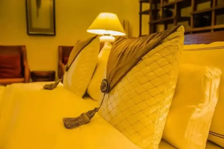 Баоцзи: Scenery Retreats Taibai Mountain Hot Spring Villa Resort
