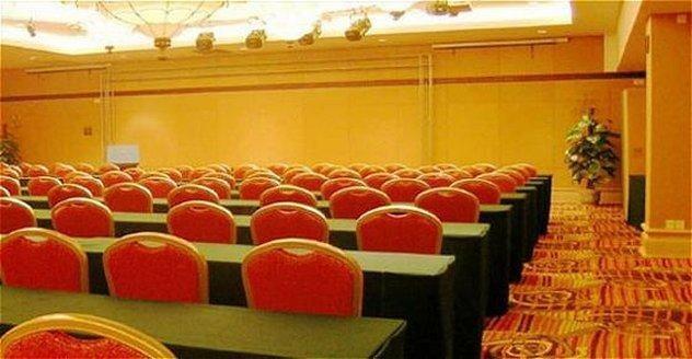 Цзюцюань: DunHuang Hotel