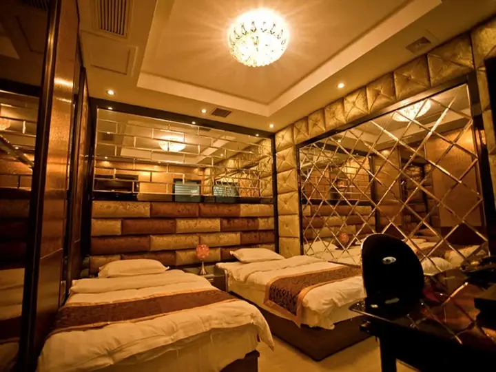 Циндао: Qingdao Laiyinbao Business Hotel