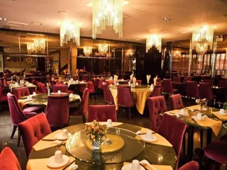 Циндао: Qingdao Laiyinbao Business Hotel