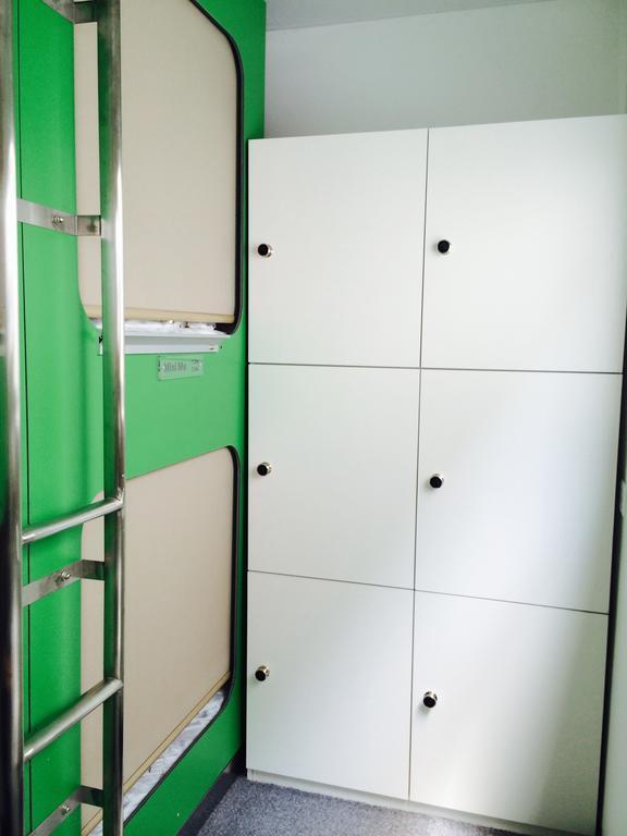 Пекин: Mini Me Capsule Hostel