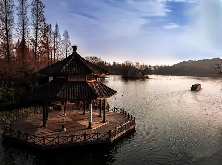 Ханчжоу: Yurong West Lake Cottage Resort Hotel