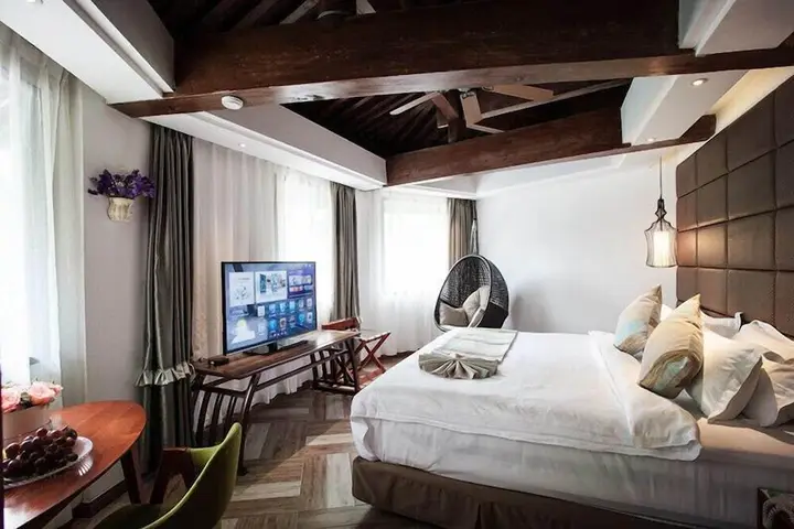 Yurong West Lake Cottage Resort Hotel — фото 5