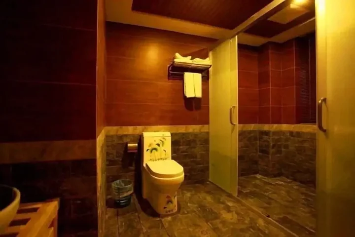 Чжанцзяцзе: He Xi Inn