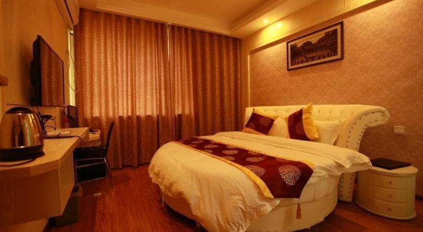 Чжанцзяцзе: He Xi Business Hotel