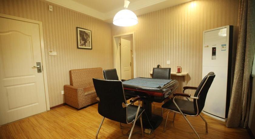 Чжанцзяцзе: He Xi Business Hotel