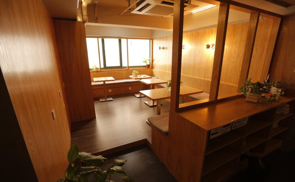 Шанхай: The Next Station Youth Hostel