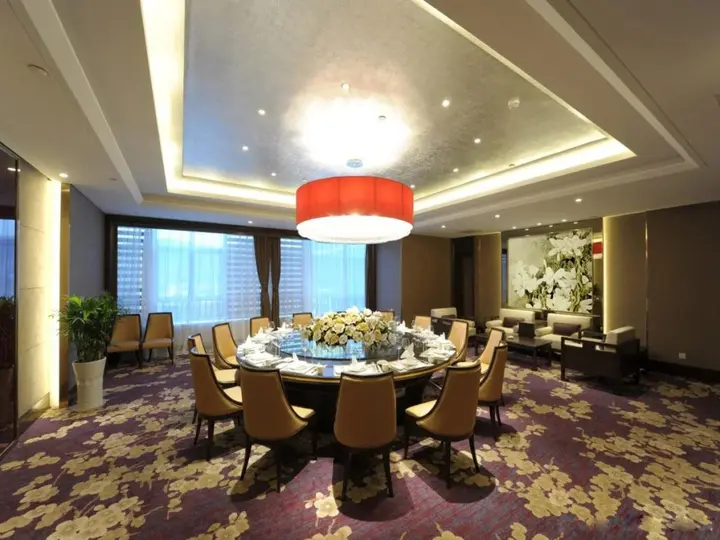 Циндао: Expo Plaza Hotel Qingdao