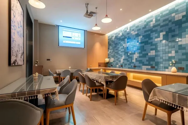 Сямынь: Home inns ·NEO(xiamen tongan fante dream kingdom store)