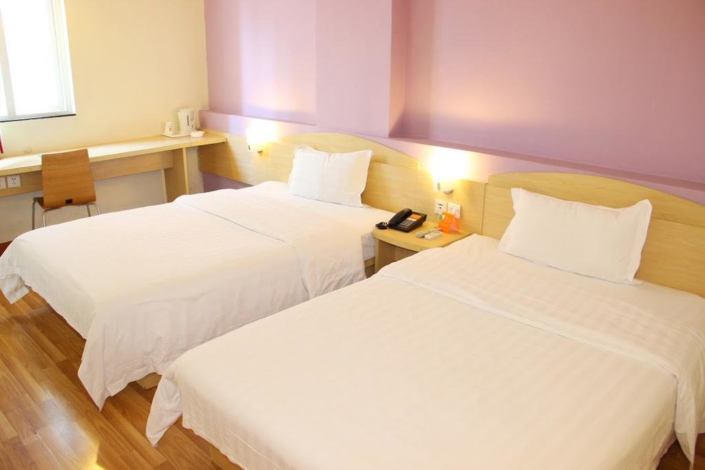Хойчжоу: 7 Days Inn Huizhou Danshui Haoyiduo Shopping Centre Branch