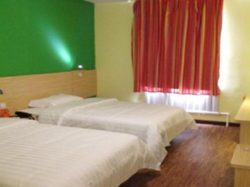 Шанграо: 7 Days Premium (Shangrao Central Square Pedestrian Street)