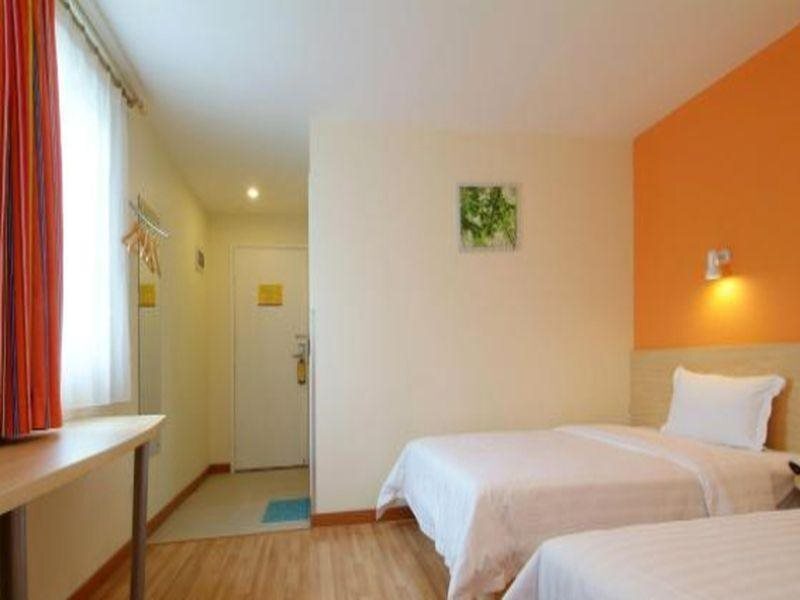 Чунцин: 7 Days Inn Chongqing Wanzhou Wanda Square Branch