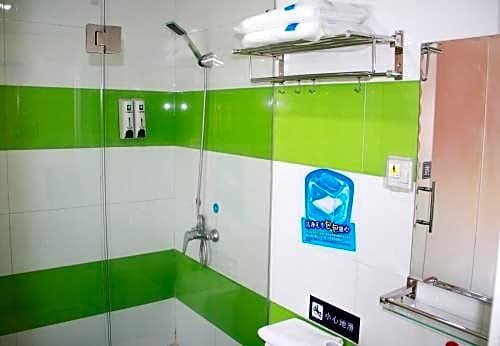Дунгуань: 7Days Inn Dongguan Houjie Intr-Exhibition Center Kangle Nan Branch
