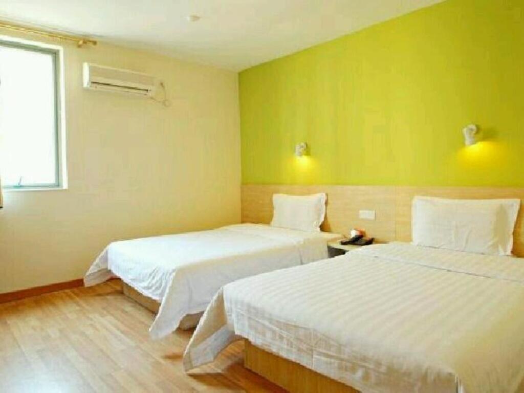 Пинсян: 7 Days Inn Pingxiang Walking Street Branch