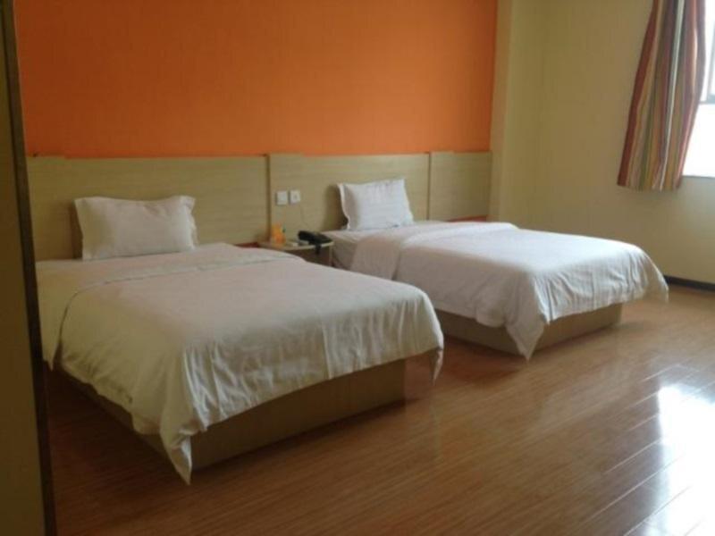 Синъи: 7Days Inn Xingyi Pingdong Avenue