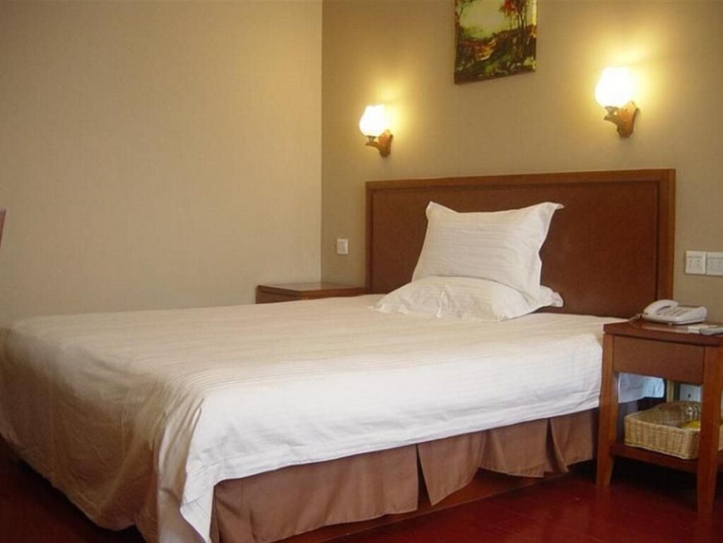 GreenTree Inn Jinan Shanda RD — фото 1