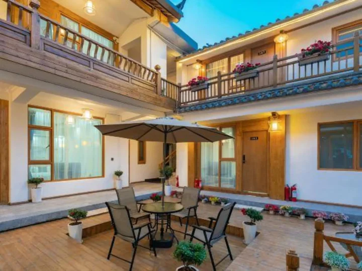 Лицзян: Lijiang Yijing Inn