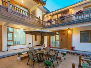 Лицзян: Lijiang Yijing Inn