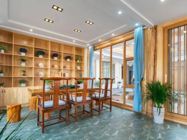 Лицзян: Lijiang Yijing Inn