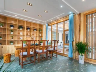 Лицзян: Lijiang Yijing Inn