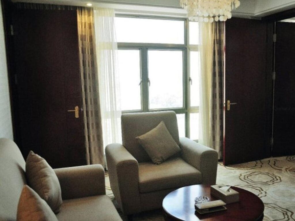 Manhatton Hotel Zhuhai — фото 2