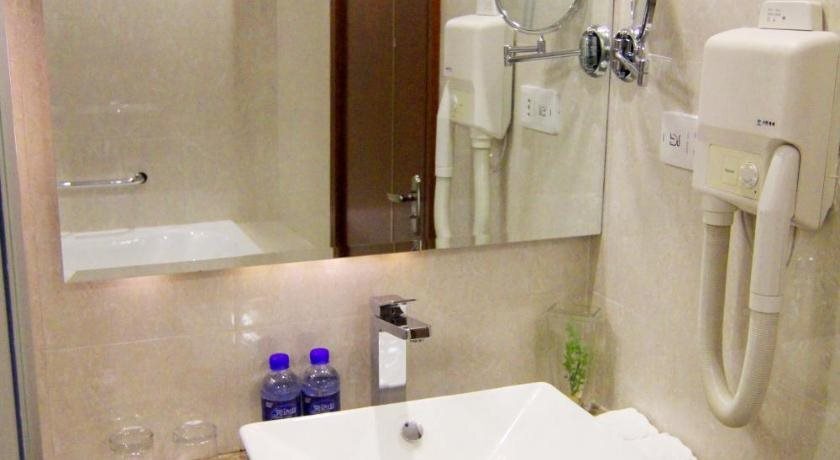 Харбин: Victories Hotel