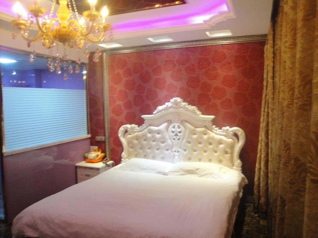 Муданьцзян: Mango Theme Hotel (Mudanjiang No. 4 Middle School)