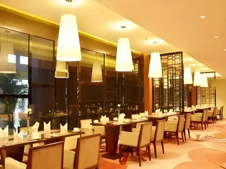 Нинбо: Ningbo East Harbour Hotel