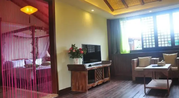 Лицзян: Lijiang Lou Lan Inn