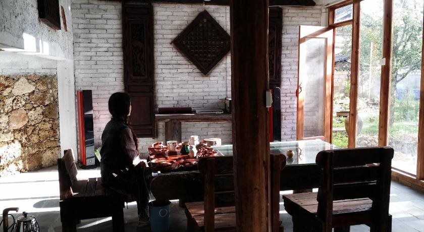 Lijiang Qinglu Courtyard Hotel — фото 3