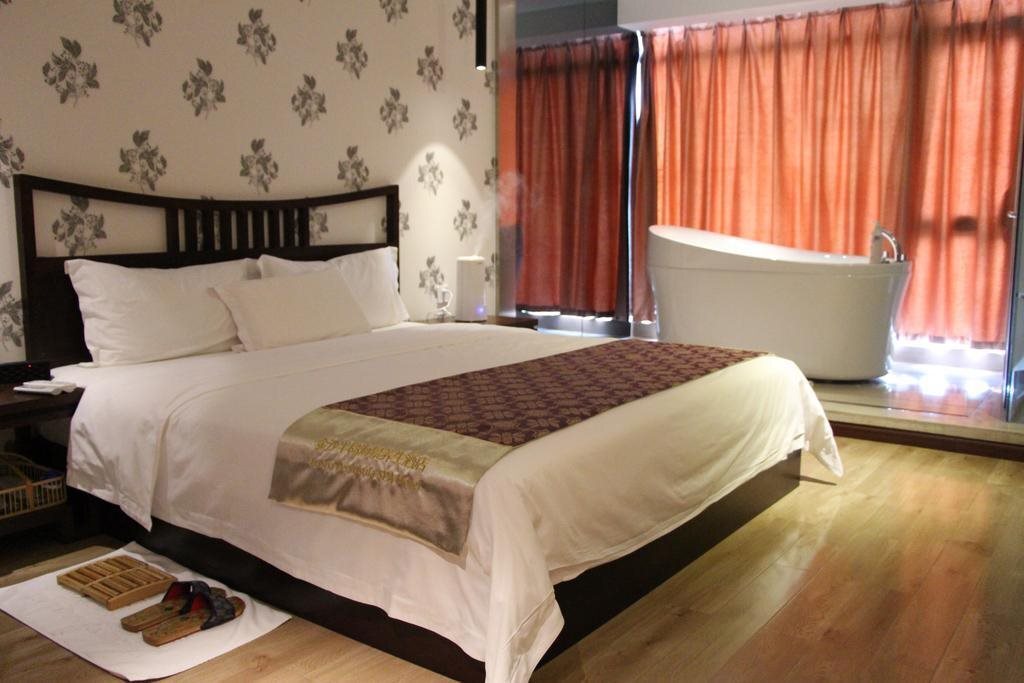 Дали: Jinsha Bandao Lakeview Yangsheng Hotel